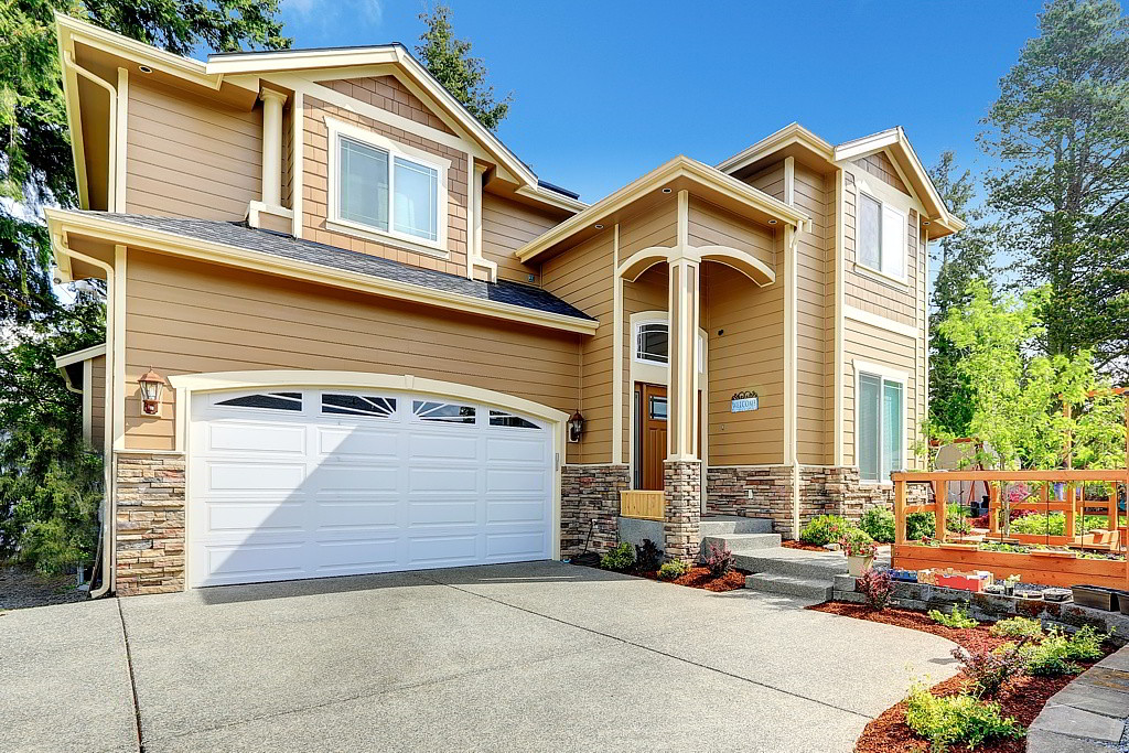 What You Should Do If Your Garage Door Won't Close